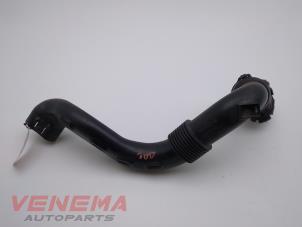 Used Air intake hose Renault Clio IV (5R) 1.5 Energy dCi 90 FAP Price € 19,99 Margin scheme offered by Venema Autoparts