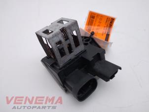 Used Cooling fan resistor Renault Clio IV (5R) 1.5 Energy dCi 90 FAP Price € 29,99 Margin scheme offered by Venema Autoparts