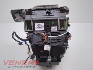 Used Heater housing Renault Clio IV (5R) 1.5 Energy dCi 90 FAP Price € 134,99 Margin scheme offered by Venema Autoparts
