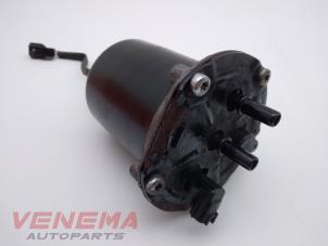 Used Fuel filter housing Renault Clio IV (5R) 1.5 Energy dCi 90 FAP Price € 49,99 Margin scheme offered by Venema Autoparts