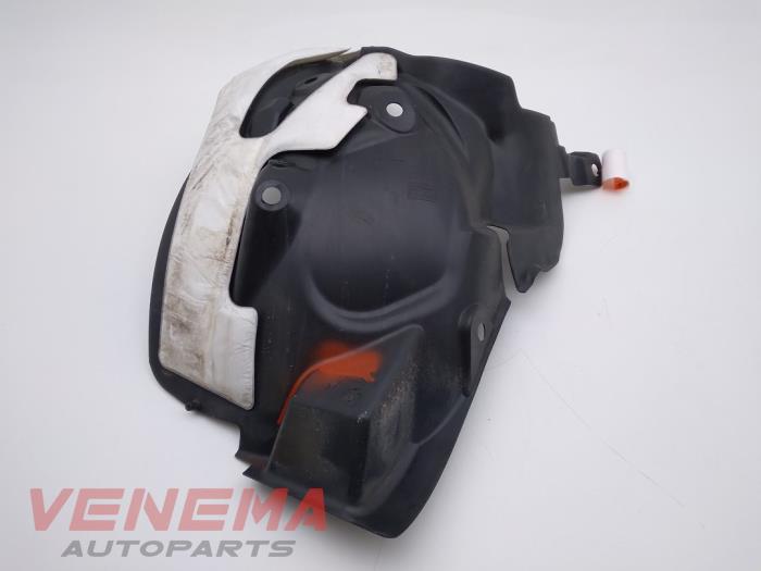 Używane Nadkole Renault Clio IV (5R) 1.5 Energy dCi 90 FAP Cena € 14,99 Procedura marży oferowane przez Venema Autoparts
