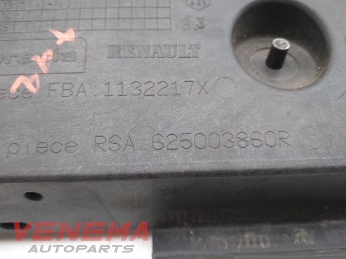 Lock plate from a Renault Clio IV (5R) 1.5 Energy dCi 90 FAP 2014