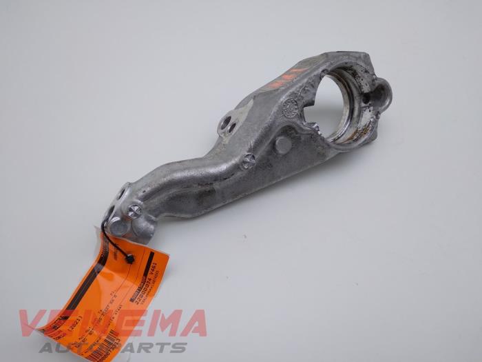 Engine mount from a Opel Corsa F (UB/UH/UP) 1.2 12V 100 2021