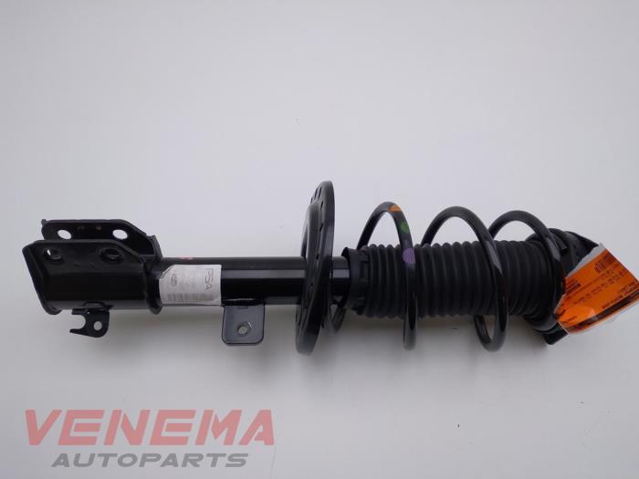 Front shock absorber rod, right from a Opel Corsa F (UB/UH/UP) 1.2 12V 100 2021