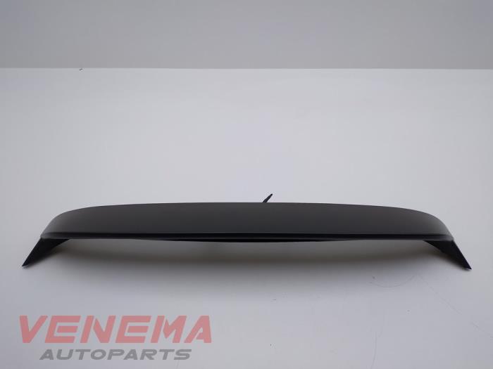 Używane Spojler Opel Corsa F (UB/UH/UP) 1.2 12V 100 Cena € 124,99 Procedura marży oferowane przez Venema Autoparts