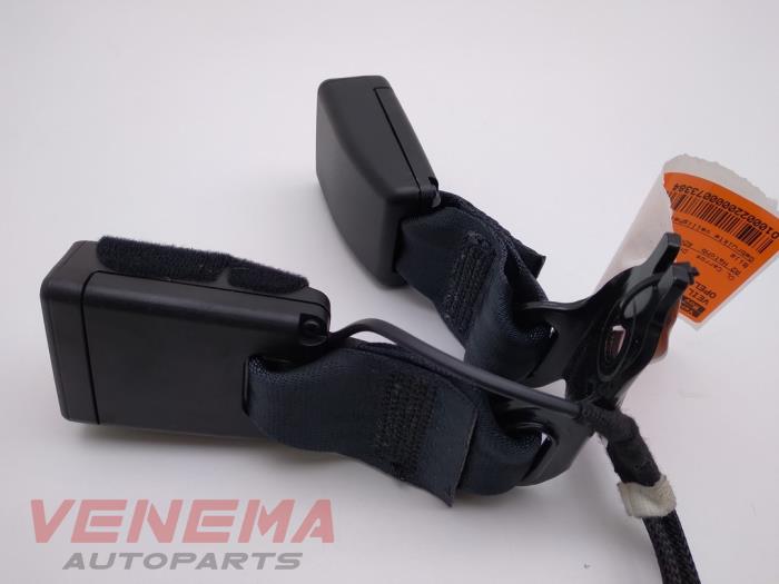 Rear seatbelt buckle, centre from a Opel Corsa F (UB/UH/UP) 1.2 12V 100 2021