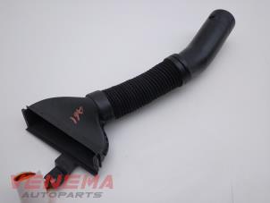 Used Air intake hose Opel Corsa F (UB/UH/UP) 1.2 12V 100 Price € 29,99 Margin scheme offered by Venema Autoparts