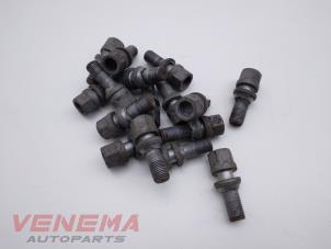 Used Set of wheel bolts Opel Corsa F (UB/UH/UP) 1.2 12V 100 Price € 29,99 Margin scheme offered by Venema Autoparts