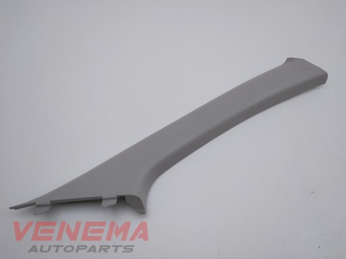 Trim strip, front right from a Peugeot 108 1.2 VTi 12V 2017