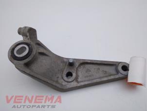 Engine mount from a Opel Adam 1.2 16V 2015