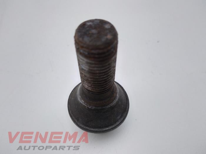 Set of wheel bolts from a Renault Trafic New (FL) 2.0 dCi 16V 90 2012