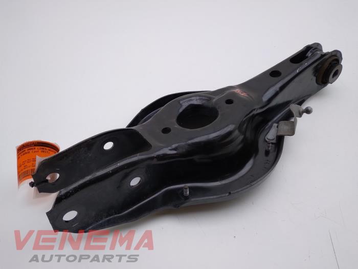 Rear lower wishbone, left from a BMW 3 serie (F30) 320d xDrive 2.0 16V 2017