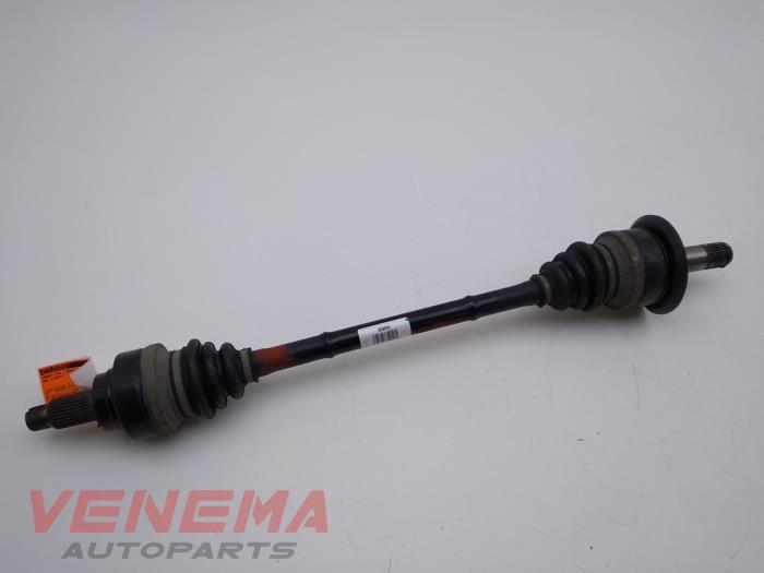 Drive shaft, rear left from a BMW 3 serie (F30) 320d xDrive 2.0 16V 2017