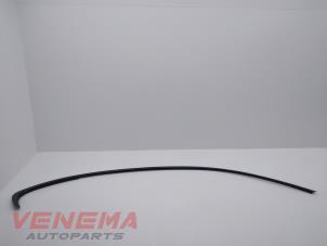 Usados Embellecedor BMW 3 serie (F30) 320d xDrive 2.0 16V Precio € 39,99 Norma de margen ofrecido por Venema Autoparts