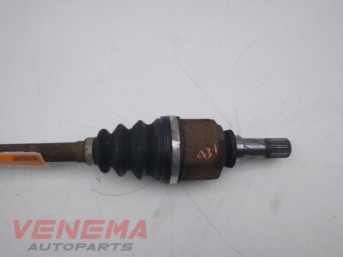 Front drive shaft, left from a Renault Trafic New (FL) 2.0 dCi 16V 90 2012