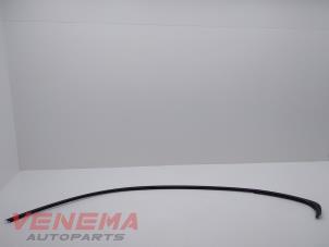Usagé Bande décorative BMW 3 serie (F30) 320d xDrive 2.0 16V Prix € 39,99 Règlement à la marge proposé par Venema Autoparts
