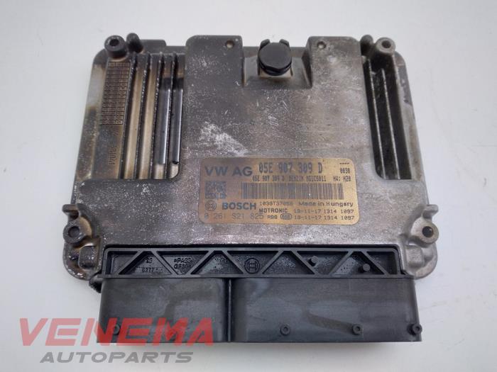 Used Engine management computer Volkswagen Golf VIII (CD1) 1.5 eTSI 16V Price € 249,99 Margin scheme offered by Venema Autoparts