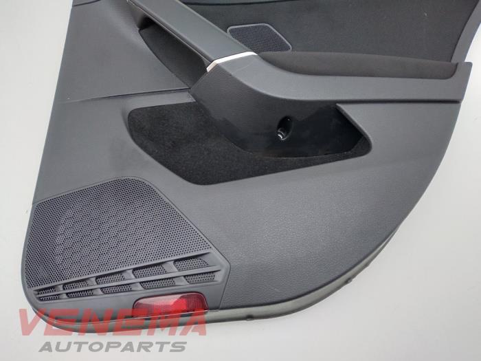 Tapizado de puerta de 4 puertas derecha detrás de un Volkswagen Golf VII (AUA) 2.0 GTD 16V 2016