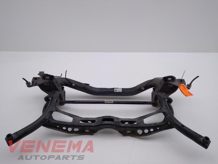 Usados Subchasis Volkswagen Golf VII (AUA) 2.0 GTD 16V Precio € 34,99 Norma de margen ofrecido por Venema Autoparts