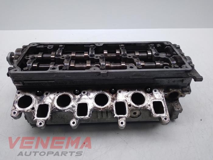 Cylinder head Skoda Superb Combi 1.6 TDI - 03L103265AX CAY