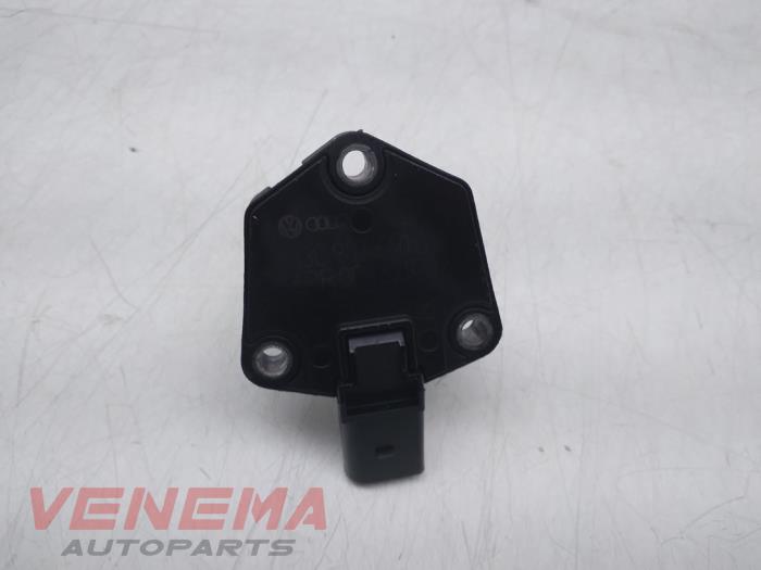Begagnade Oljenivåsensor Skoda Superb Combi (3TAC/TAF) 1.6 TDI Pris € 9,99 Marginaltabell erbjuds av Venema Autoparts