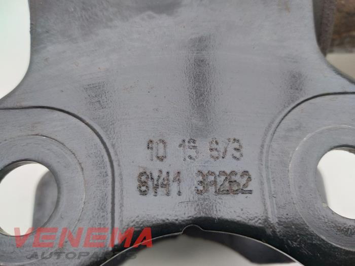 Bras de suspension avant droit d'un Ford Kuga I 2.0 TDCi 16V 140 2011