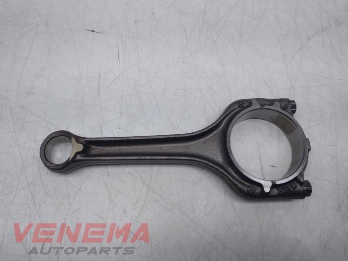 Begagnade Vevstake Audi A1 Sportback (GBA) 1.0 25 TFSI 12V Pris € 79,99 Marginaltabell erbjuds av Venema Autoparts