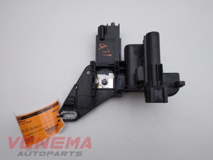 Used Ignition module BMW 4 serie Gran Coupe (F36) 420i 2.0 Turbo 16V Price € 49,99 Margin scheme offered by Venema Autoparts