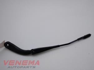 Used Front wiper arm BMW 4 serie Gran Coupe (F36) 420i 2.0 Turbo 16V Price € 14,99 Margin scheme offered by Venema Autoparts