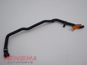 Begagnade Kylarslang BMW 4 serie Gran Coupe (F36) 420i 2.0 Turbo 16V Pris € 14,99 Marginaltabell erbjuds av Venema Autoparts