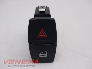 Used Panic lighting switch BMW 4 serie Gran Coupe (F36) 420i 2.0 Turbo 16V Price € 9,99 Margin scheme offered by Venema Autoparts