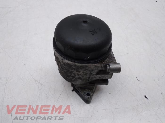 Gebrauchte Ölfiltergehäuse BMW 1 serie (E88) 118i 16V Preis € 39,99 Margenregelung angeboten von Venema Autoparts