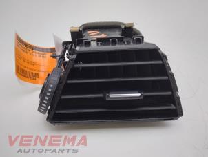 Used Dashboard vent BMW 4 serie Gran Coupe (F36) 420i 2.0 Turbo 16V Price € 14,99 Margin scheme offered by Venema Autoparts