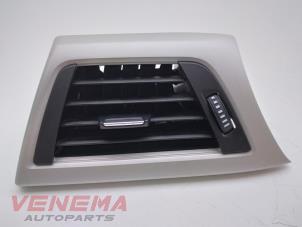 Used Dashboard vent BMW 4 serie Gran Coupe (F36) 420i 2.0 Turbo 16V Price € 19,99 Margin scheme offered by Venema Autoparts