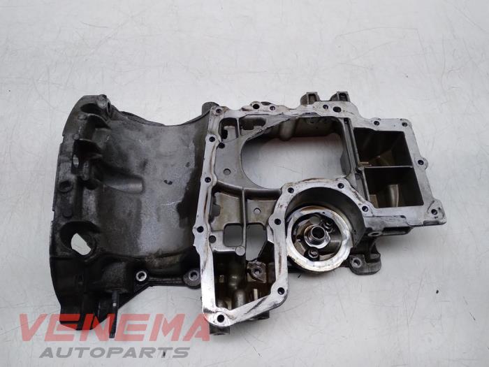 Usagé Couvercle carter Peugeot 308 (L3/L8/LB/LH/LP) 1.2 12V e-THP PureTech 130 Prix € 29,99 Règlement à la marge proposé par Venema Autoparts