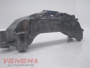 Engine mount from a Peugeot 308 (L3/L8/LB/LH/LP) 1.2 12V e-THP PureTech 130 2019