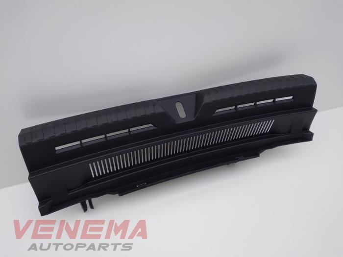 Luggage compartment trim from a Audi A1 Sportback (GBA) 1.0 25 TFSI 12V 2020