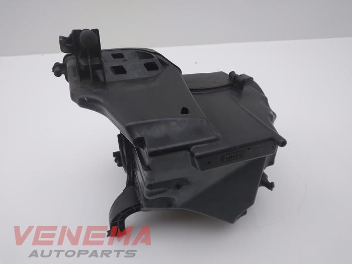 Begagnade Luftfilterhus Ford Kuga I 2.0 TDCi 16V 140 Pris € 34,99 Marginaltabell erbjuds av Venema Autoparts