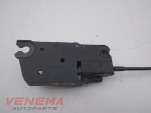 Used Rear door handle 4-door, right Ford Kuga I 2.0 TDCi 16V 140 Price € 9,99 Margin scheme offered by Venema Autoparts