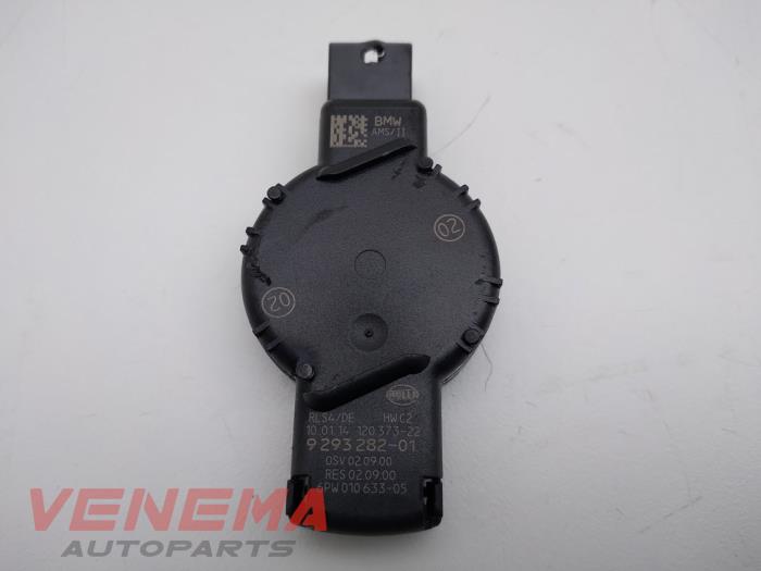 Begagnade Regnsensor BMW 3 serie Touring (F31) 320i 2.0 16V Pris € 14,99 Marginaltabell erbjuds av Venema Autoparts