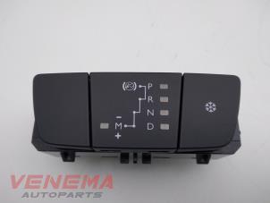 Usagé Interrupteur de position boîte de vitesse automatique Peugeot 308 SW (L4/L9/LC/LJ/LR) 1.6 BlueHDi 120 16V Prix € 19,99 Règlement à la marge proposé par Venema Autoparts