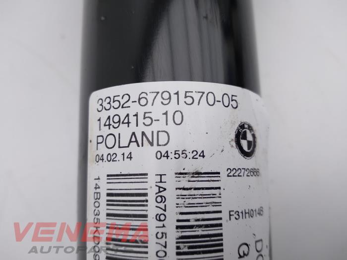Rear shock absorber, right from a BMW 3 serie Touring (F31) 320i 2.0 16V 2015