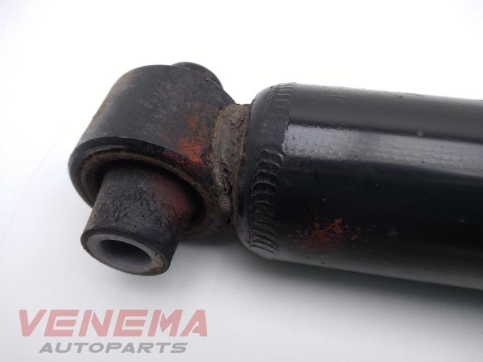 Rear shock absorber, left from a BMW 3 serie Touring (F31) 320i 2.0 16V 2015
