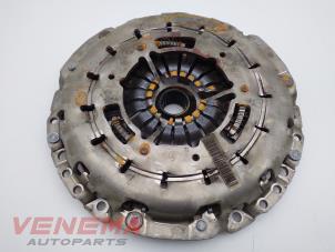 Used Clutch kit (complete) BMW 3 serie Touring (F31) 320i 2.0 16V Price € 99,99 Margin scheme offered by Venema Autoparts