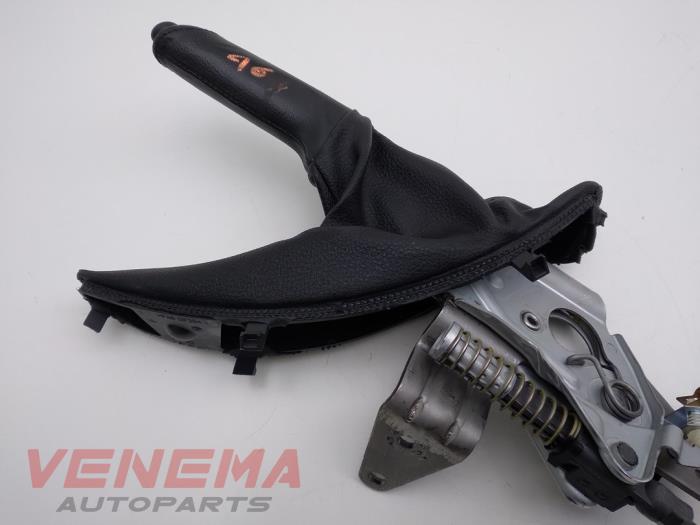 Parking brake mechanism from a BMW 3 serie Touring (F31) 320i 2.0 16V 2015