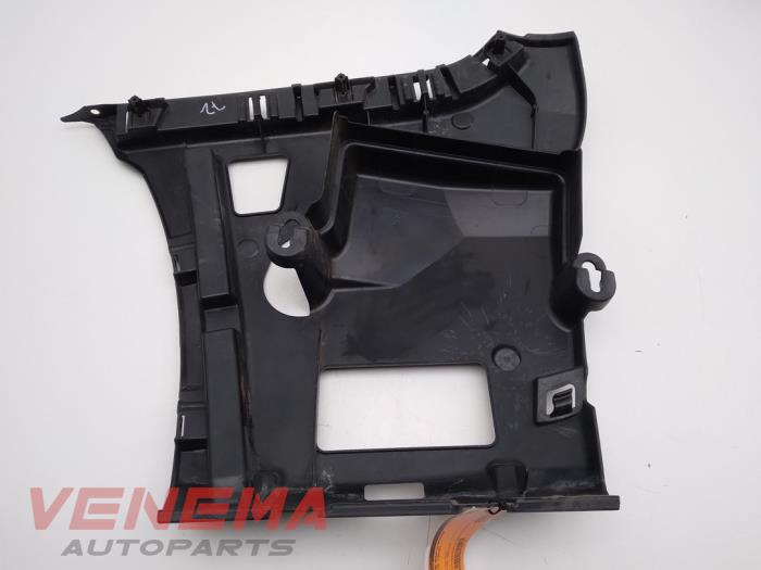 Rear bumper bracket, right from a BMW 3 serie Touring (F31) 320i 2.0 16V 2015