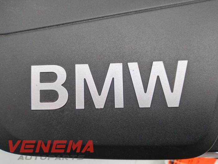 Motor Schutzblech van een BMW 3 serie Touring (F31) 320i 2.0 16V 2015