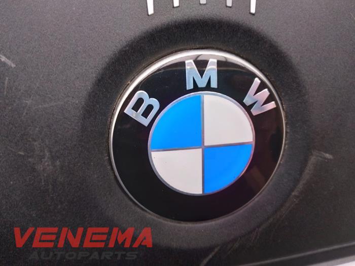 Engine protection panel from a BMW 3 serie Touring (F31) 320i 2.0 16V 2015