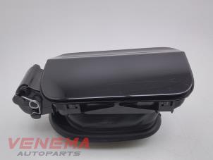 Used Tank cap cover BMW 3 serie Touring (F31) 320i 2.0 16V Price € 29,99 Margin scheme offered by Venema Autoparts