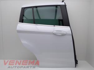 Używane Drzwi prawe tylne wersja 4-drzwiowa Ford B-Max (JK8) 1.0 EcoBoost 12V 100 Cena € 249,99 Procedura marży oferowane przez Venema Autoparts